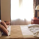 ホテル Mila Boutique 3*